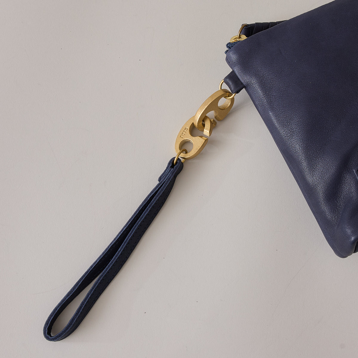 4handle file MID WS / co24fwfh020 / ZEO LITE shrink leather