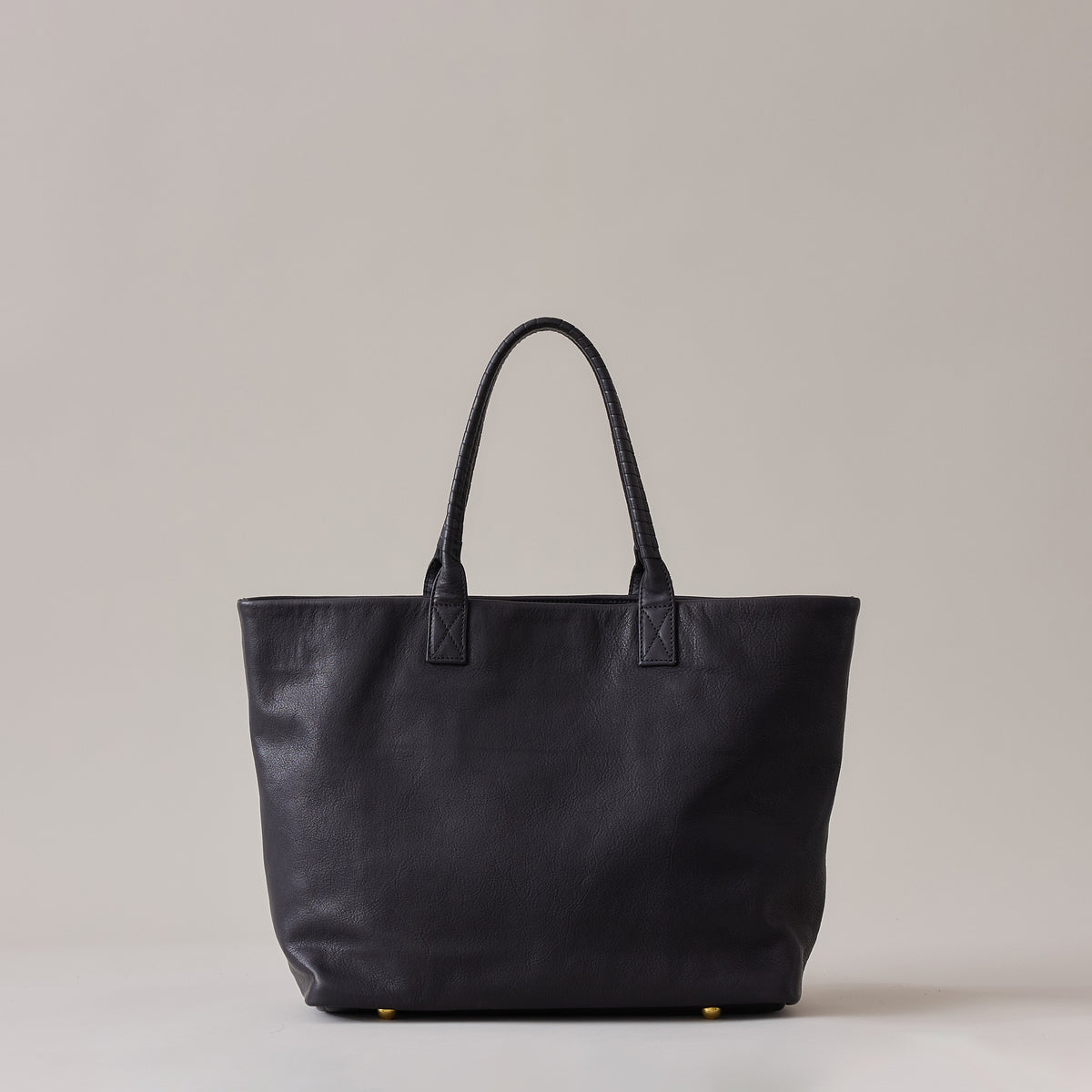 2handle tote M / co24fwtt020 / ZEO LITE shrink leather – cornelian