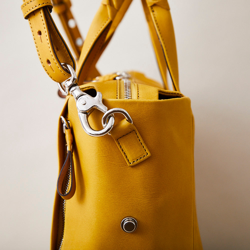 2021年春夏コレクション　slide tote / H COW 販売開始のお知らせ