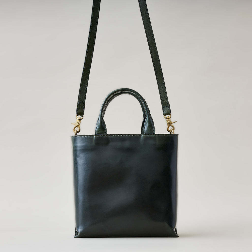 trace tote / co23fwtt020 / cordovan – cornelian taurus by