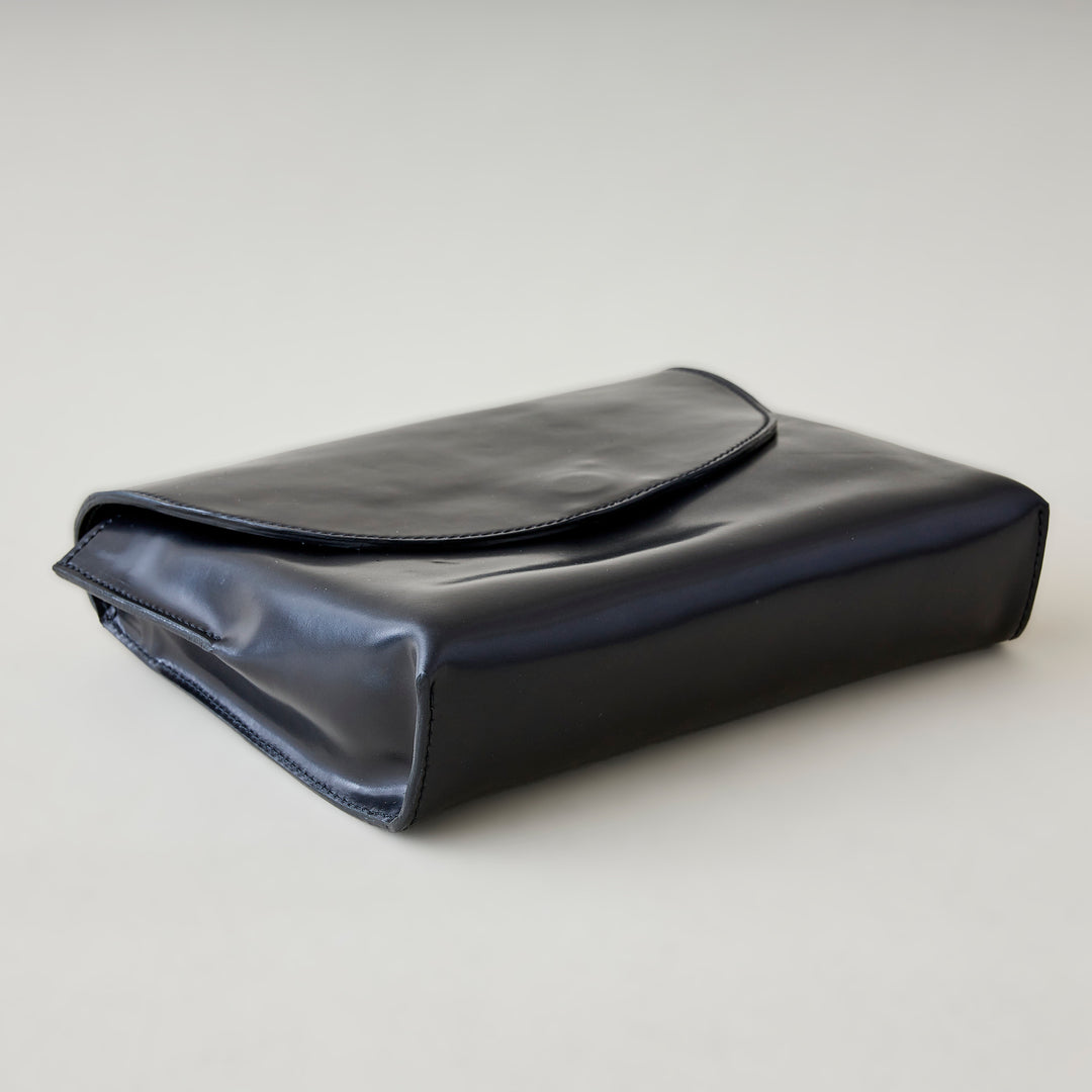 trace cover / co23fwtc010 / cordovan – cornelian taurus by