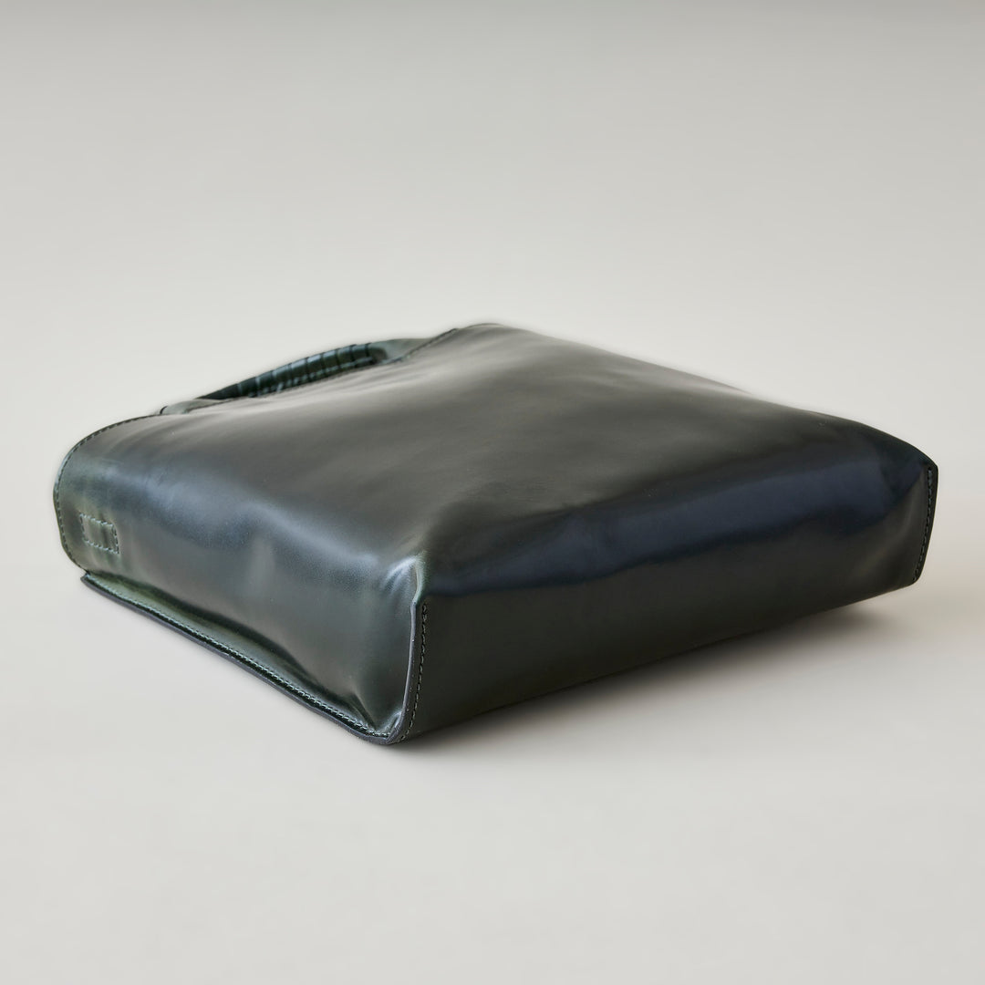 trace tote / co23fwtt020 / cordovan – cornelian taurus by