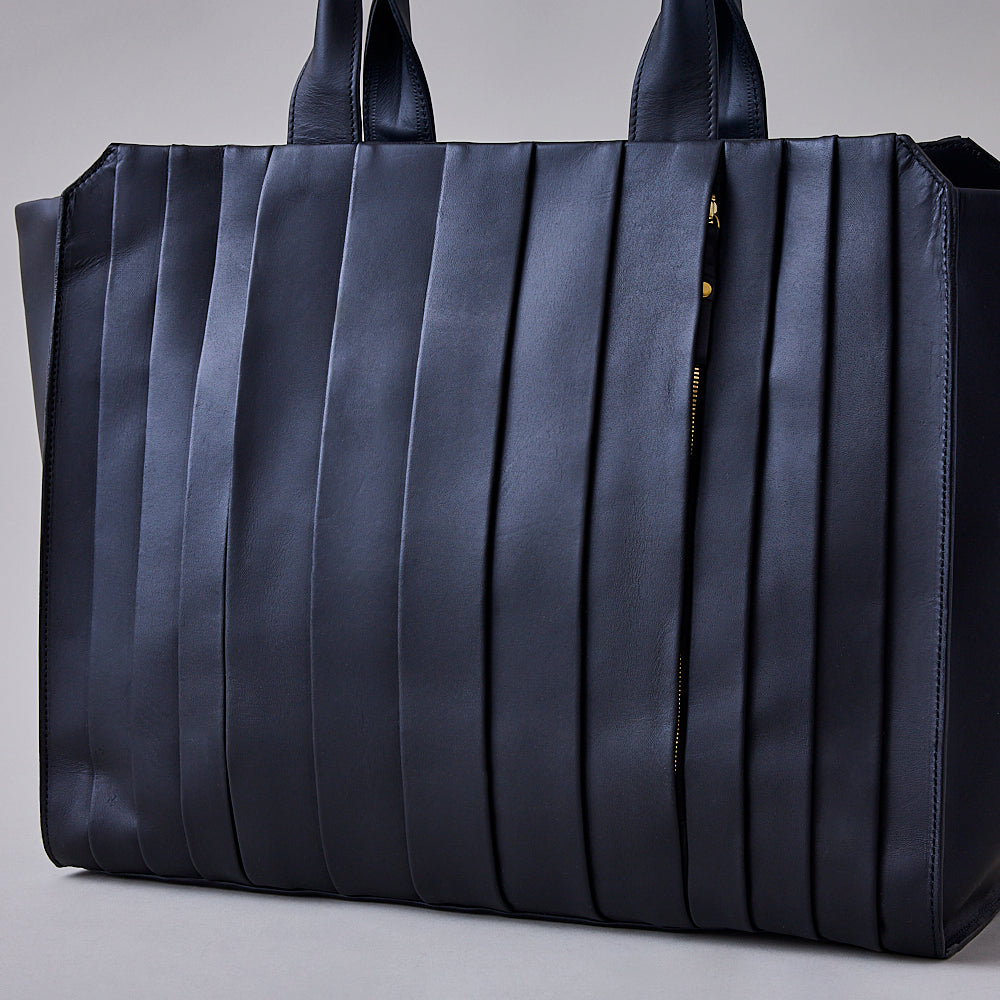 wave tote L / co26sswt010 / tea husk leather(cow leather