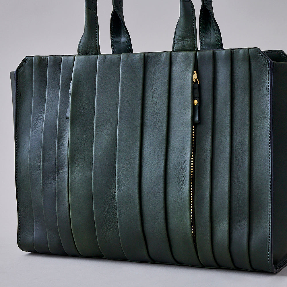 wave tote M / co26sswt020 / tea husk leather(cow leather