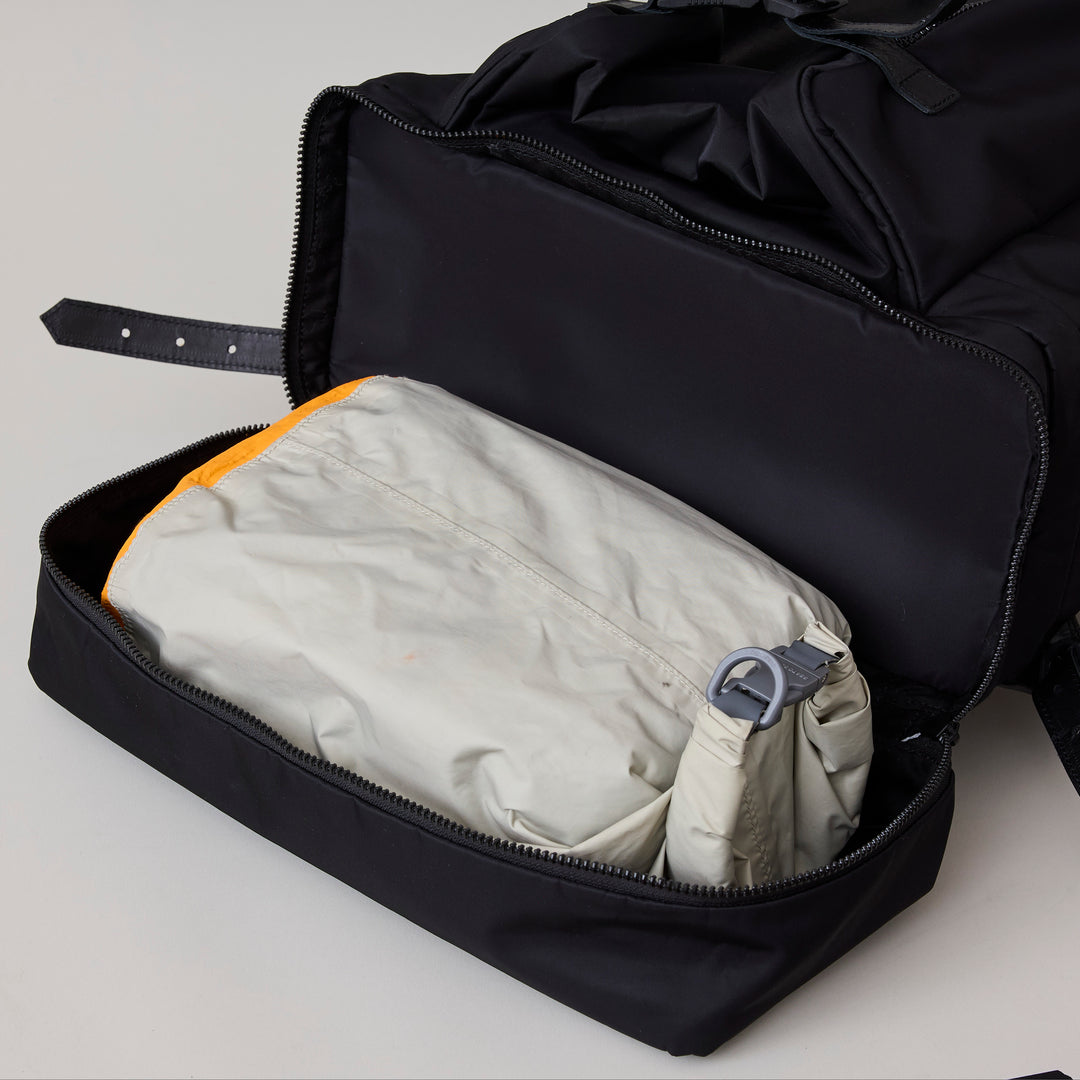 athletic sack C38 / co26ssac38 / W pit shrink leather /R Nylon