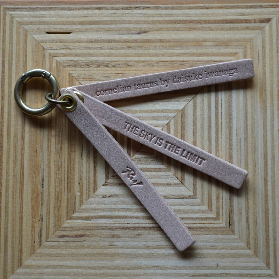 Ruy * cornelian taurus key holder / co25fwrck010 / cow leather