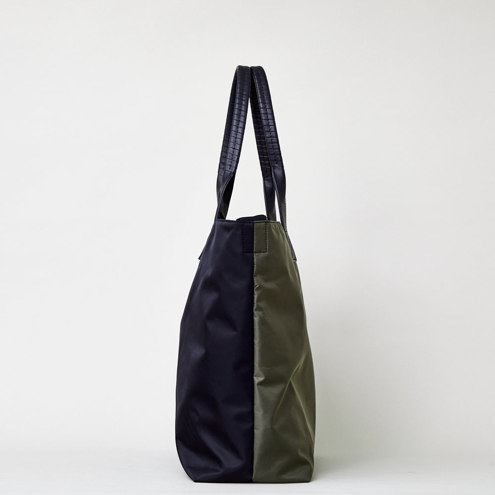 素晴らしい外見 BAZAR tote pack / leather cow H * Nylon R co21fwpt010 バッグ
