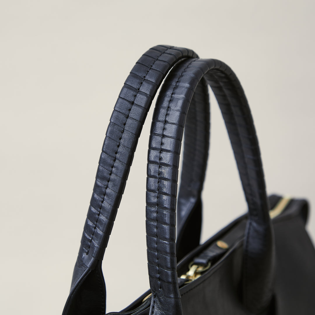 key hole boston / co22sskh010 / cow leather – cornelian