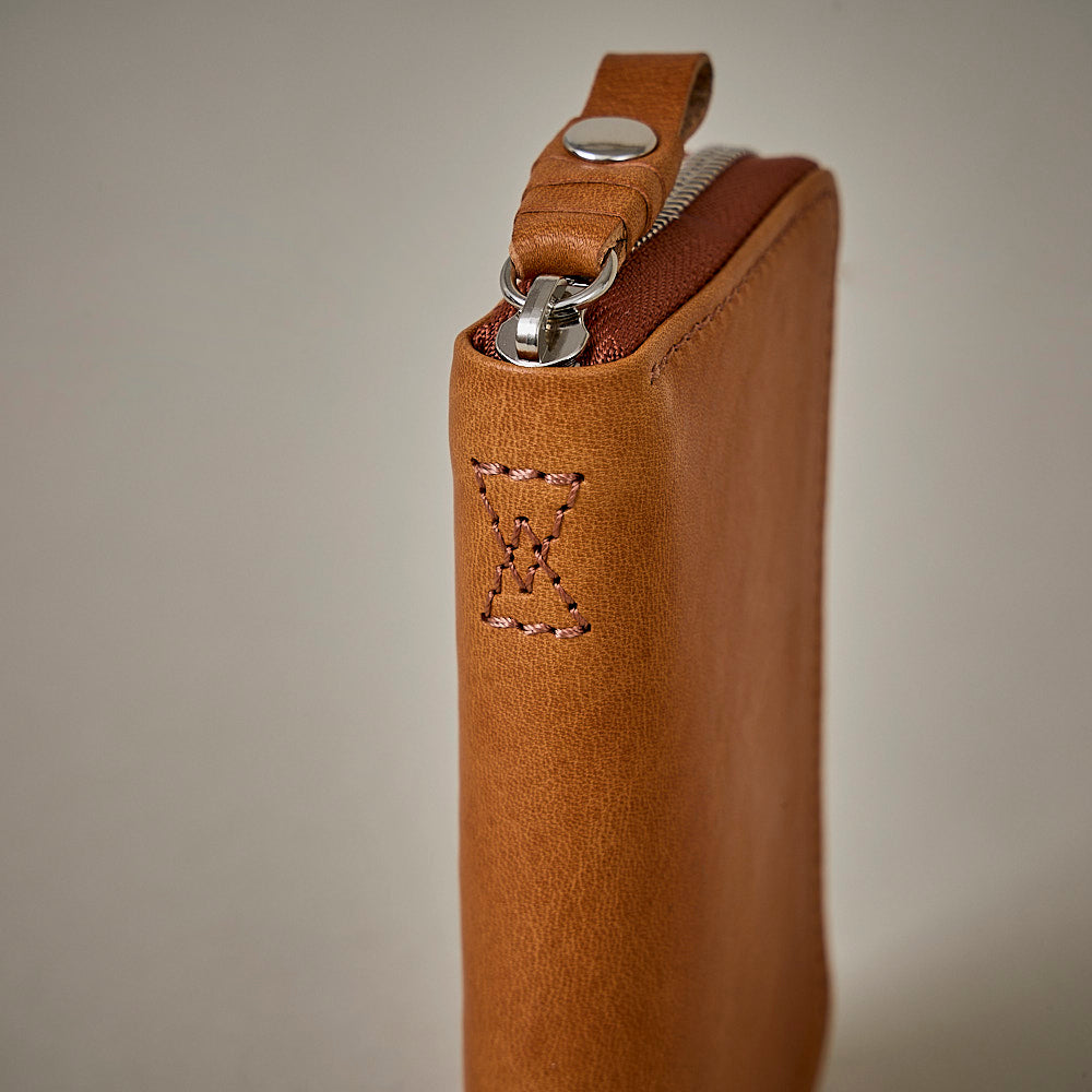 2door card case / co22fwtc020a / cow leather – cornelian